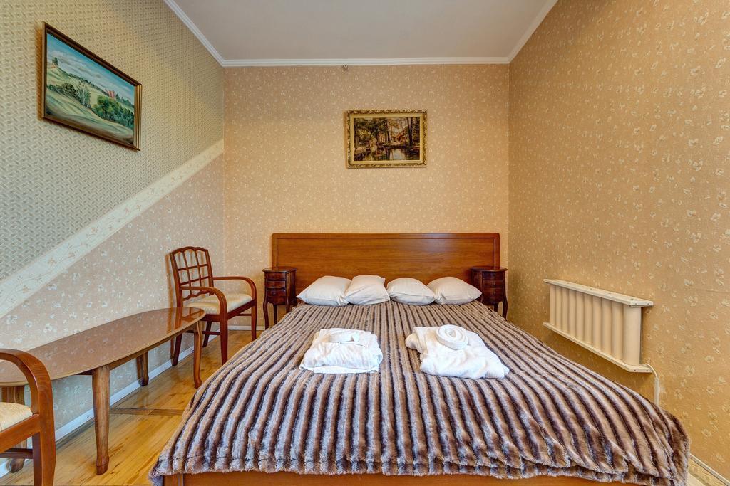 Aleksandria Hotel Kiev Extérieur photo