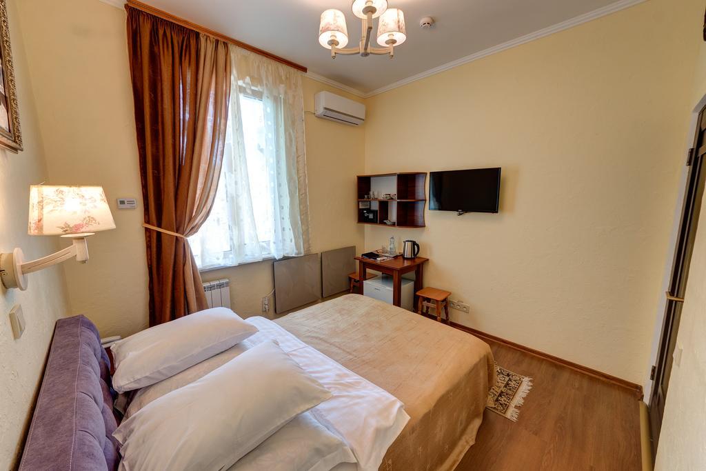 Aleksandria Hotel Kiev Extérieur photo
