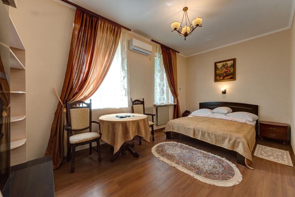 Aleksandria Hotel Kiev Extérieur photo